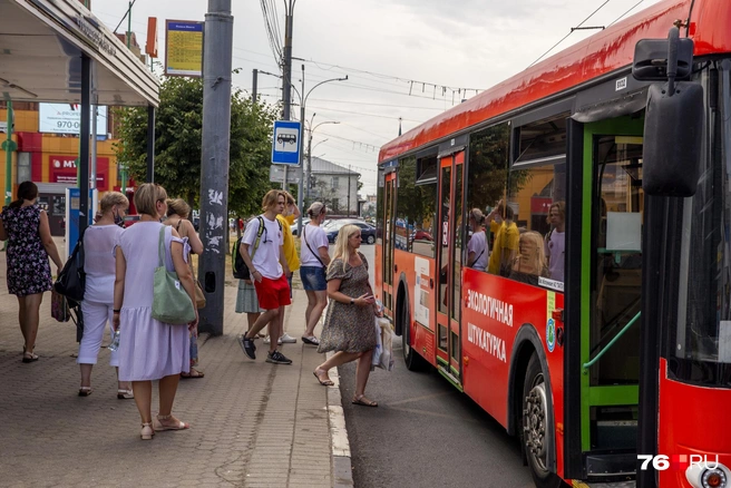 Из-за закрытия Добрынинского моста в Ярославле автобусы будут ходить по измененному маршруту | Источник: Александра Савельева