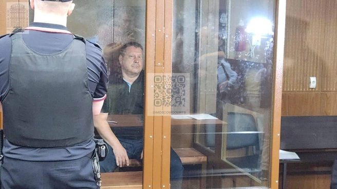 В столицу с Урала также доставили Романа Менжинского | Источник: Суды общей юрисдикции города Москвы / t.me