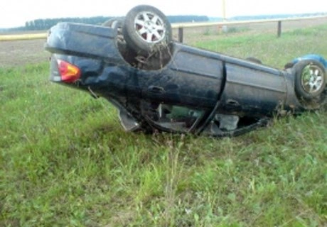 Под Рыбным Kia опрокинулся в кювет, есть пострадавшие | ya62.ru