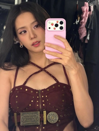 Источник: @sooyaaa__