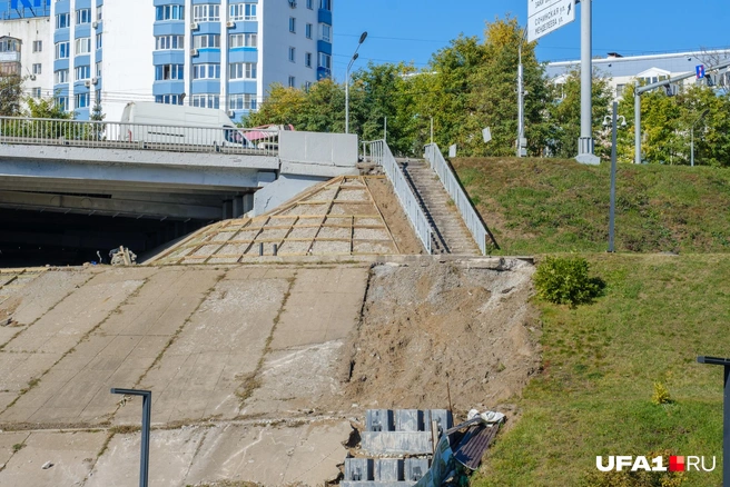 Лестница на набережную пока не готова | Источник: Булат Салихов / UFA1.RU