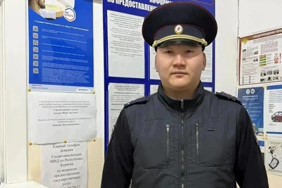 Полицейские Бурятии помогли семье с раненым