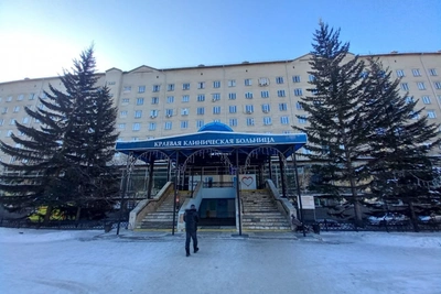 Александр Осипов оценил ремонт краевой больницы в Чите