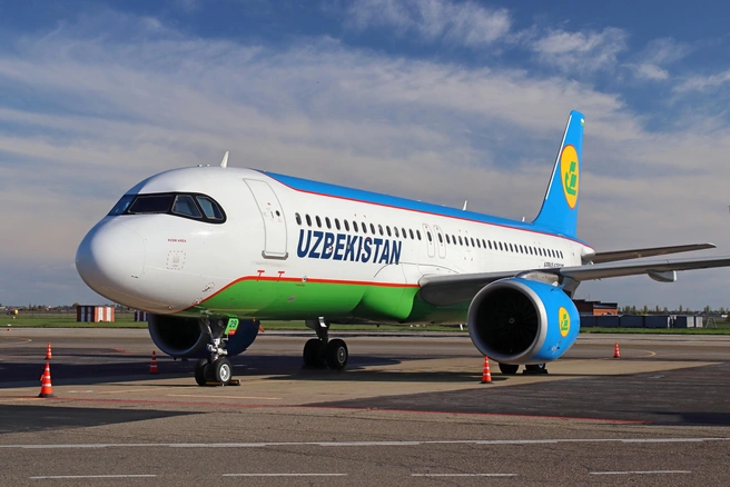 Первый самолет, прилетевший из Ташкента в аэропорт Краснодара после его открытия | Источник: Руслан Денисов