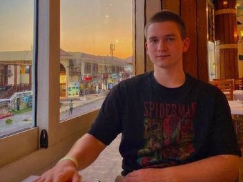 В образе Кирилла присутствует яркость! | Источник: Кирилл Сиднев / ВКонтакте