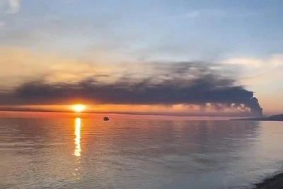 В Туапсе потушили пожар на терминале после удара БПЛА