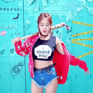 K-pop style: 13 образов девушек-айдолов, рискнувших надеть просвечивающую одежду