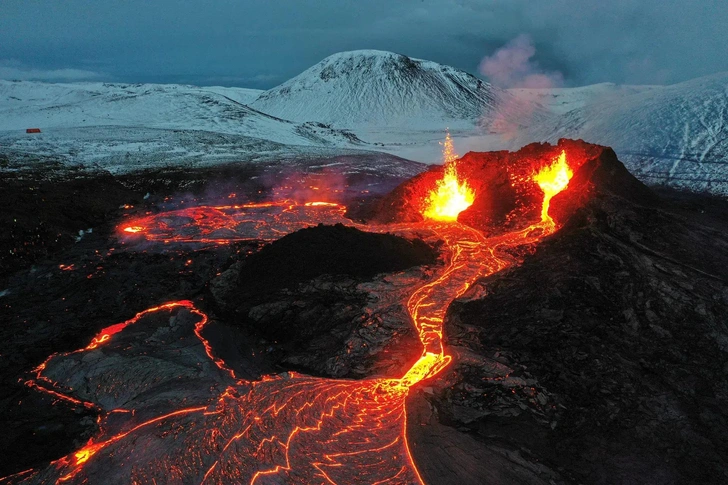 Халлдор Кольбейнс. «Вулкан Фаградальсфьялл», 2021 | Источник: Getty Images