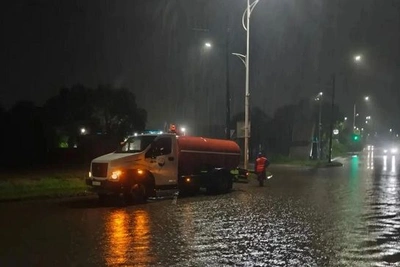 В Благовещенске откачали 160 тысяч литров воды после ливня