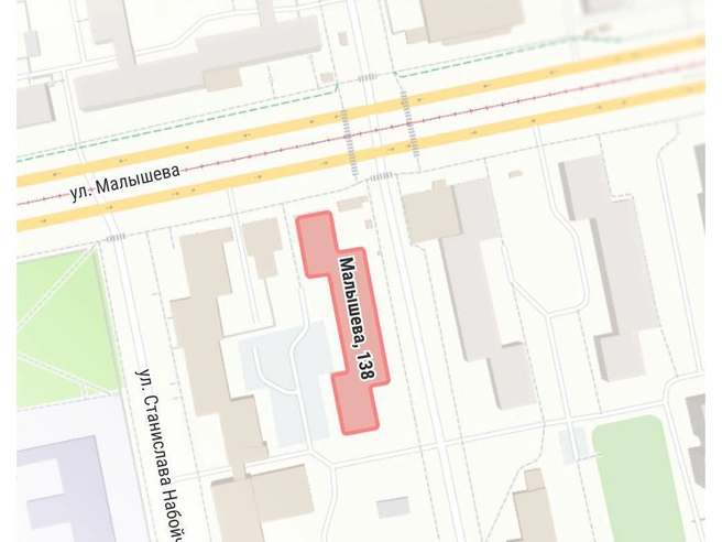 Администрация города изымает строение и участок | Источник: Филипп Сапегин / E1.RU