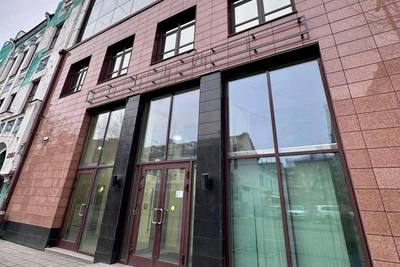 В Красноярске продают бывший офис Райффайзенбанка за 245 млн