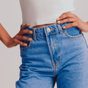 Что купить: 5 пар необычных джинсов, которые скрасят твое лето