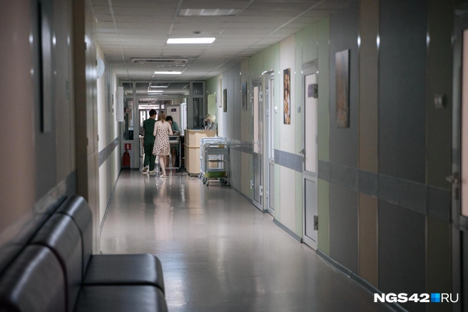 На капитальный ремонт хирургического корпуса и травматологического отделения планируют направить 130 млн | Источник: Максим Серков / NGS42.RU