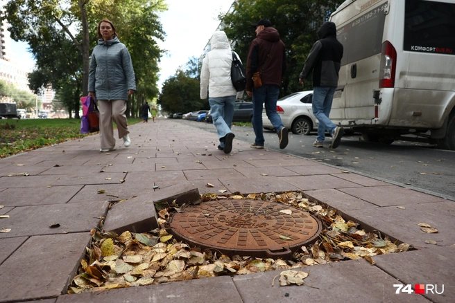 А здесь люк, наоборот, выступает над плиткой | Источник: Наталья Лапцевич