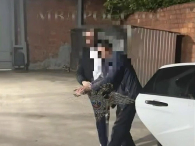 Полиция опубликовала видео с задержанием обвиняемого в двойном убийстве | Источник: МВД России