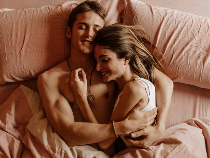 «Секс спасет брак» и еще 7 вредных мифов об интимной жизни после свадьбы