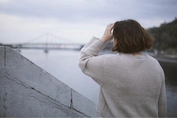 «Я безразлична близким людям — в любые отношения я всегда вкладываю больше»