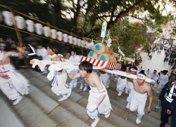 Впервые за 1200 лет японских женщин допустили к участию в национальном празднике