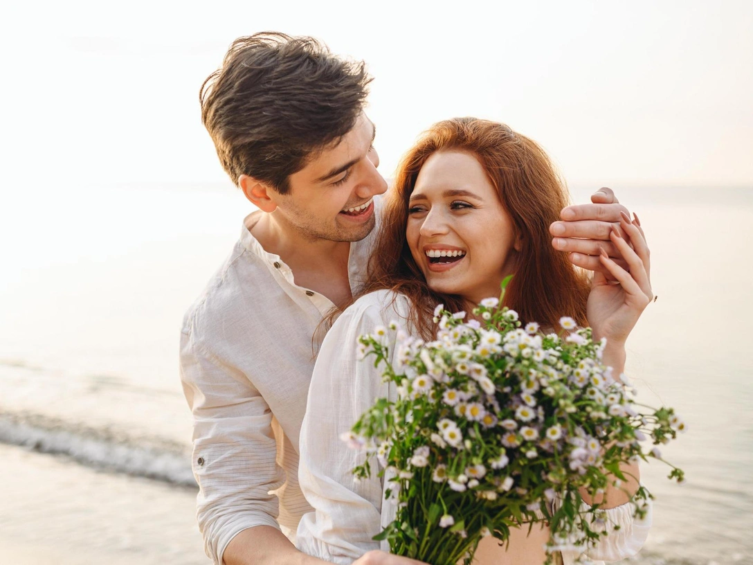 Почему одни люди легко находят любовь, а другие не могут построить отношения всю жизнь? | marieclaire.ru