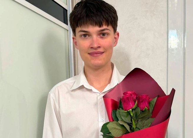 «Это шанс дожить до операции». 17-летнему Артёму срочно требуются дорогие лекарства | Источник: семейный архив
