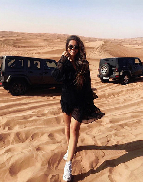 Total black: как носить черный