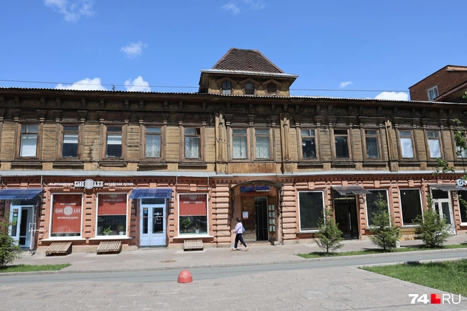 В старинном особняке появится новый бар | Источник: Михаил Шилкин