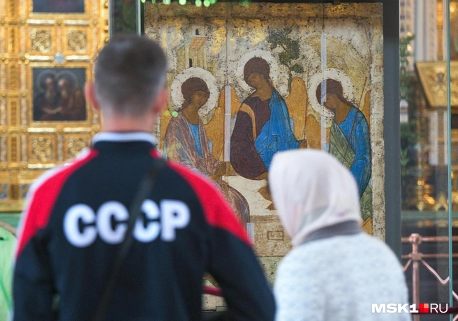 В светлый праздник Троицы даже верующим в Советский Союз приятно получить поздравления | Источник: Артем Устюжанин / MSK1.RU