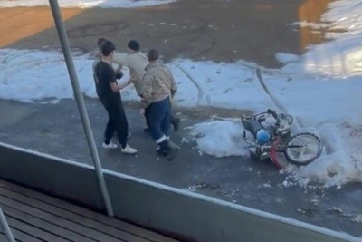 Учитель ударил подростка в защиту стадиона