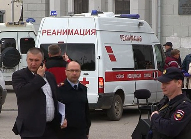 В Перми обрушилась сцена ДК, ранены дети | ya62.ru