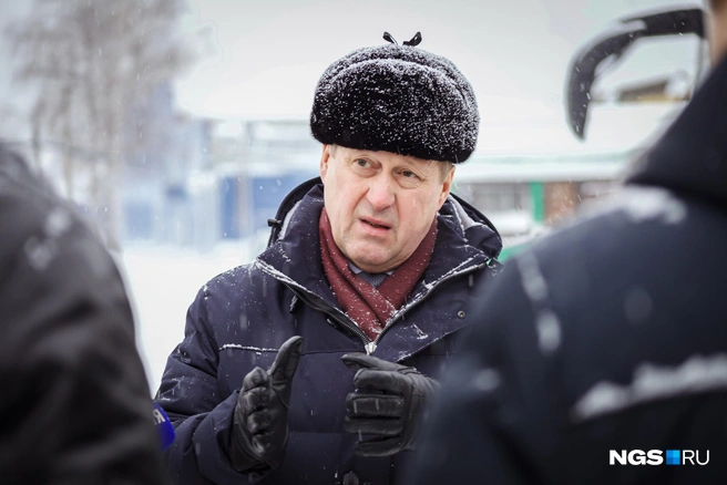 Сергей Бойко вспомнил об инициативе по отзыву мэра Анатолия Локтя в 2021 году — впрочем, она не увенчалась успехом. Горизбирком отказался заверить протоколы собрания инициативной группы по отставке мэра, причина — отсутствие судебных дел против Анатолия Локтя | Источник: Евгения Глинчикова