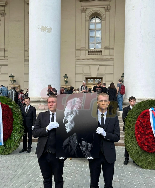 Похороны состоятся позже — говорят, в другой день