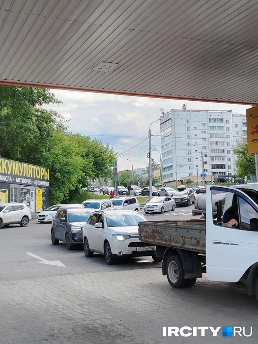Но сейчас, кажется, сюда едет весь город | Источник: Зоя Кузнецова / «ИрСити»