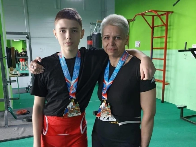 Спортсменка сама тренирует своего внука | Источник: Надежда Дорошенко