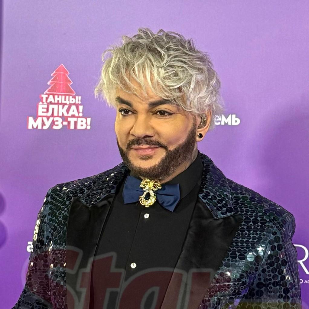 Киркоров с новой подругой, Джиган с сыном и возвращение Бузовой: новогодний концерт «Танцы! Елка! МУЗ-ТВ!»