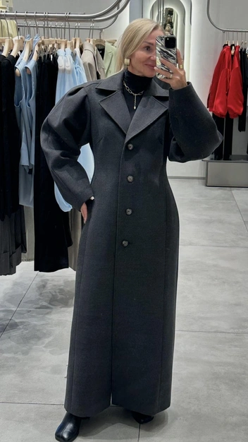 Чем длиннее будет пальто, тем лучше | Источник: Оксана Мамедова