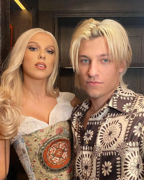 Источник: @jakebongiovi