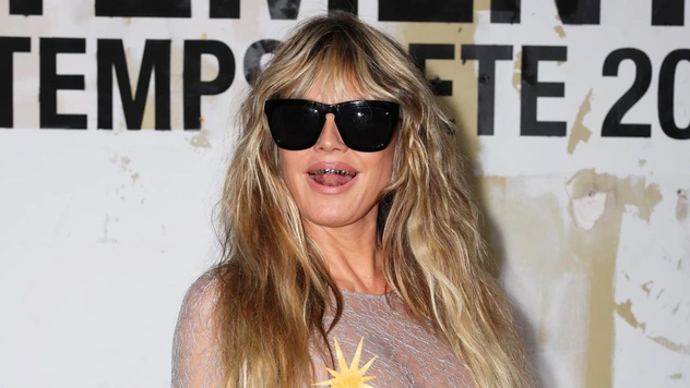 В стиле Бьянки Цензори: Хайди Клум покорила публику экстремально «голым» платьем