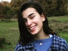 Дочь Ивана Урганта недовольна своим телом