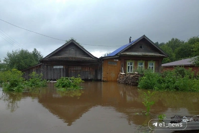 Большая вода на Урале: проезд лишь на тракторах и УАЗах