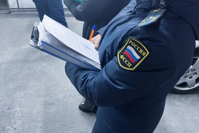 За повторную езду без прав назначили 100 часов обязательных работ