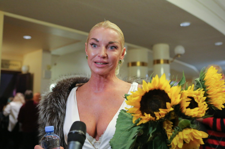 Анастасия Волочкова подала в суд на Большой театр: «За все годы работы не получила ни копейки денег»