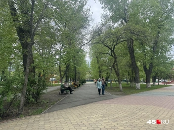 Детский парк остался без украшений | Источник: Юлия Король / 45.RU