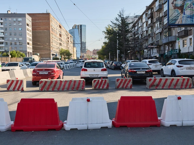 Участок проспекта будет закрыт для движения до конца августа. | Источник: Александр Ощепков / NGS.RU