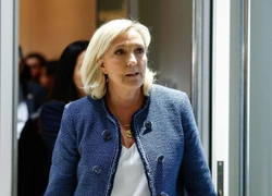 Марин Ле Пен приговорили к четырем годам тюрьмы по делу о растрате денег Европарламента