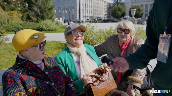 У Нины Алексеевны пенсия 15 тысяч — ей ее не хватает даже на базовые потребности | Источник: Антон Дигаев / Городские медиа