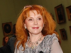 Клара Новикова о своей пропаже из медийного пространства и молодом любовнике