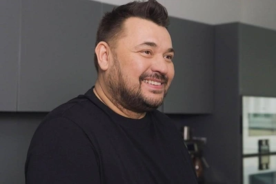 «Ну шепелявлю я, что ж делать?» Жуков парировал выпад Губина и предложил ему батл