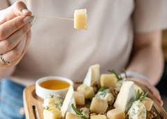 Что происходит с телом, когда вы едите сыр — а вы об этом знали?
