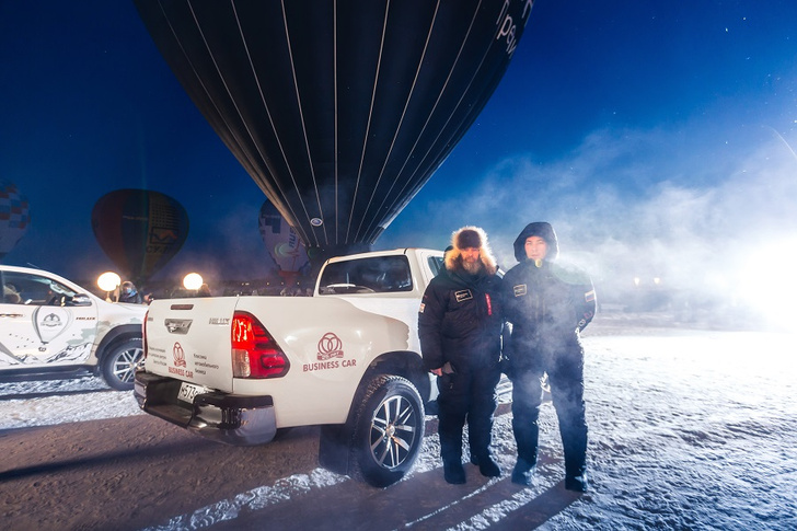 Фото №1 - Федор Конюхов и Toyota Hilux: один полет, два путешественника, три рекорда