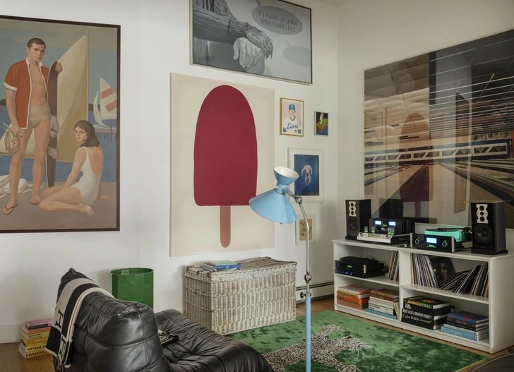 Ковер, Diane Von Furstenberg. Диван Togo, Мишель Дюкаруа. | Источник: Мэтью Уильямс. Стиль: Хиллари Робертсон